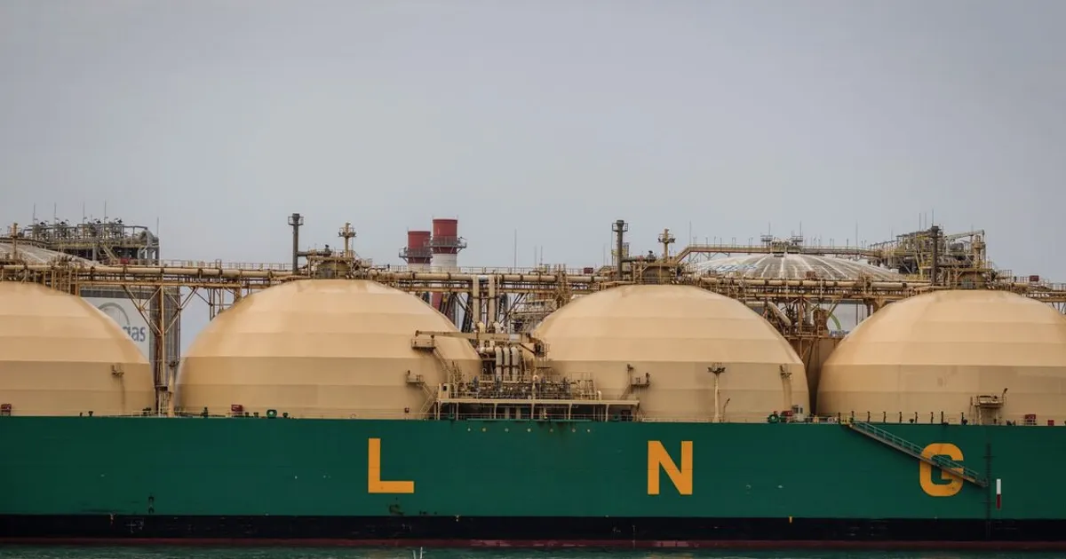 Pakistan Buys Emergency LNG Cargo as Qatar Exports Disrupted
