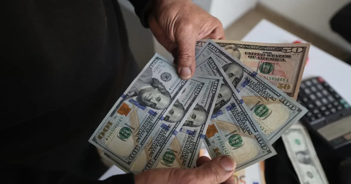Cinco razones por las que el dólar sigue subiendo pese al acuerdo de paz en el Golfo