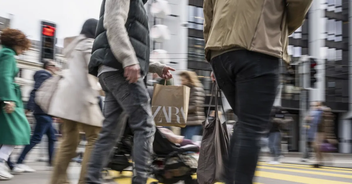 Swiss Inflation Slows for First Time in Eight Months as Oil Costs Ease