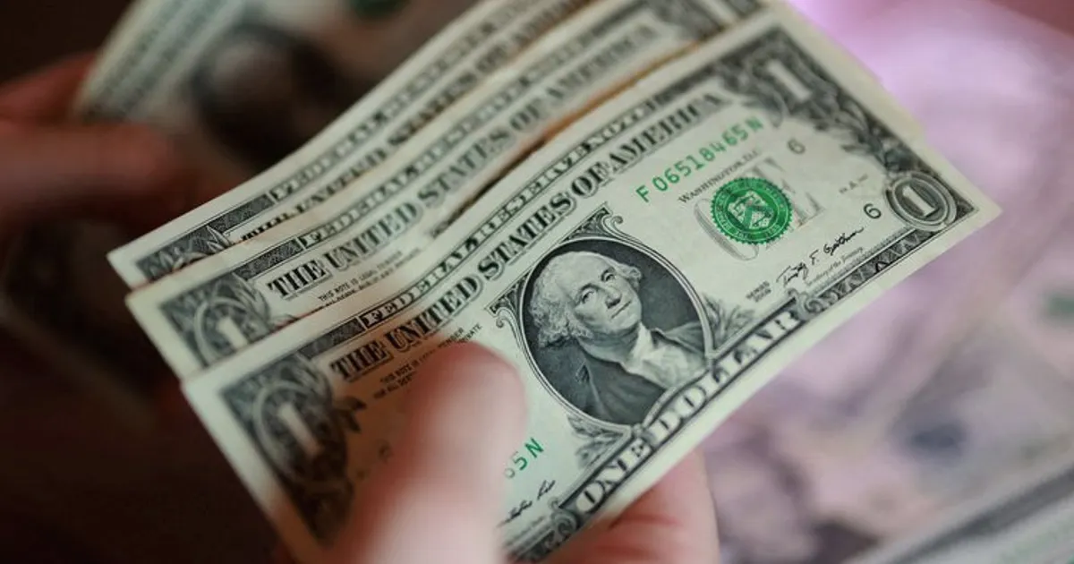 Đồng USD giảm, yen Nhật rơi xuống đáy 40 năm