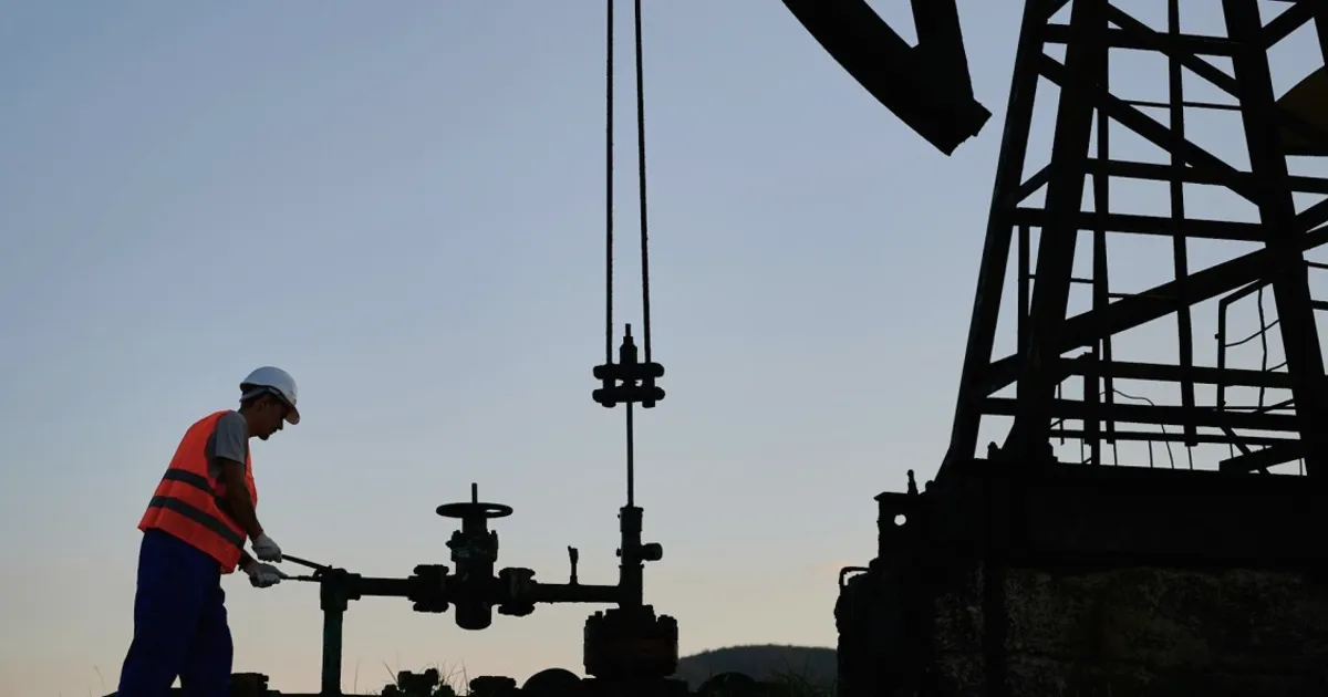 World's 65 Biggest Banks Pumped $906 Billion Into Fossil Fuels in 2025