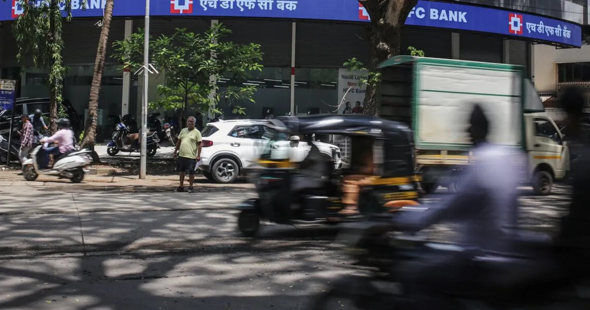 HDFC Bank Narrows Spread to Record Low on Dollar Bond Sale
