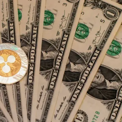 Fondos de XRP y Solana atraen entradas mientras salidas de bitcoin rozan los $1.000M