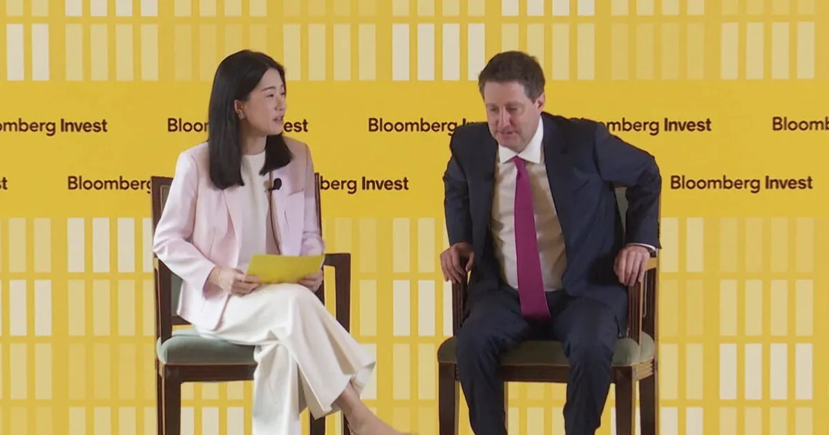 Global Capital Eyes China as Hong Kong Fuels Northbound Flows