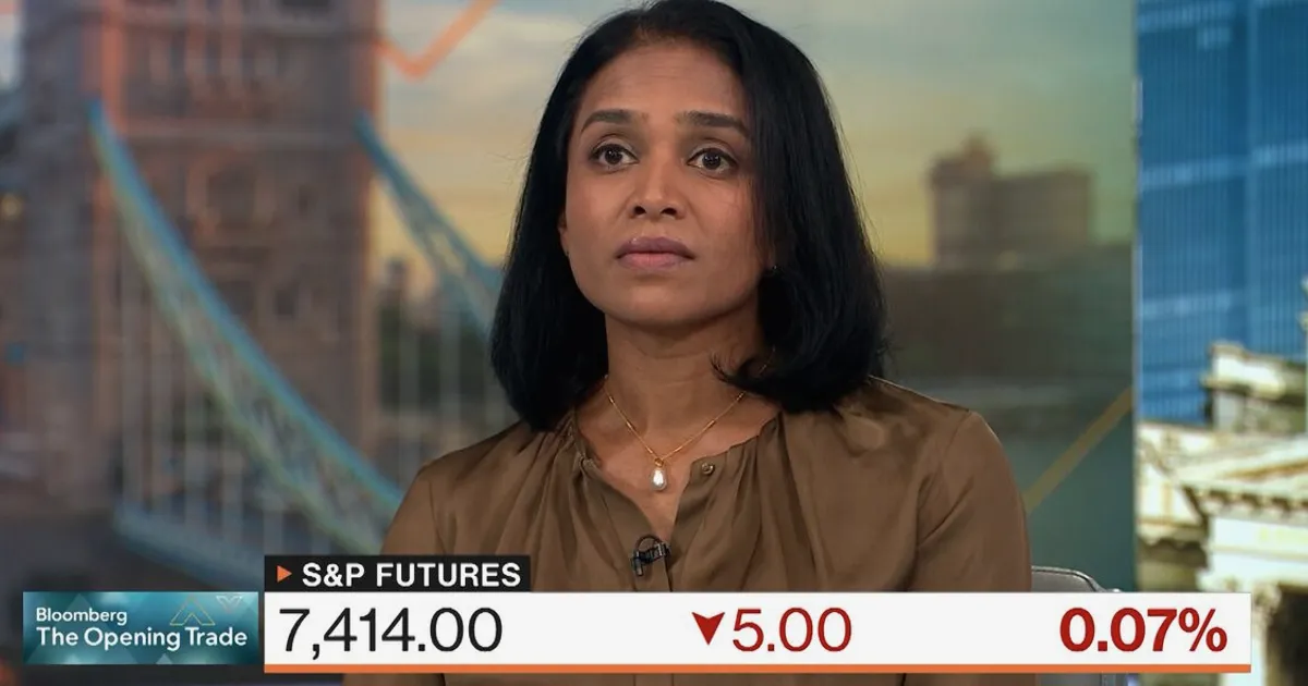 Central Banks in Wait-and-See Mode, Says Aberdeen Economist
