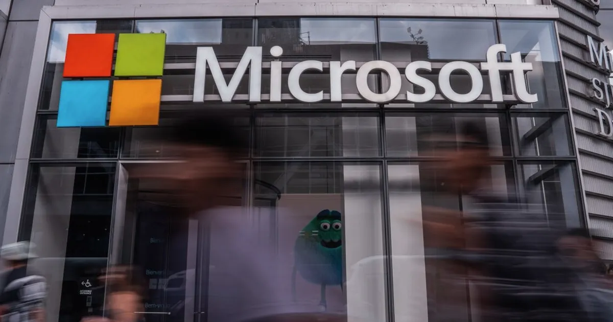 Microsoft $570 Billion Rout Sets Up Worst Month Since 2000