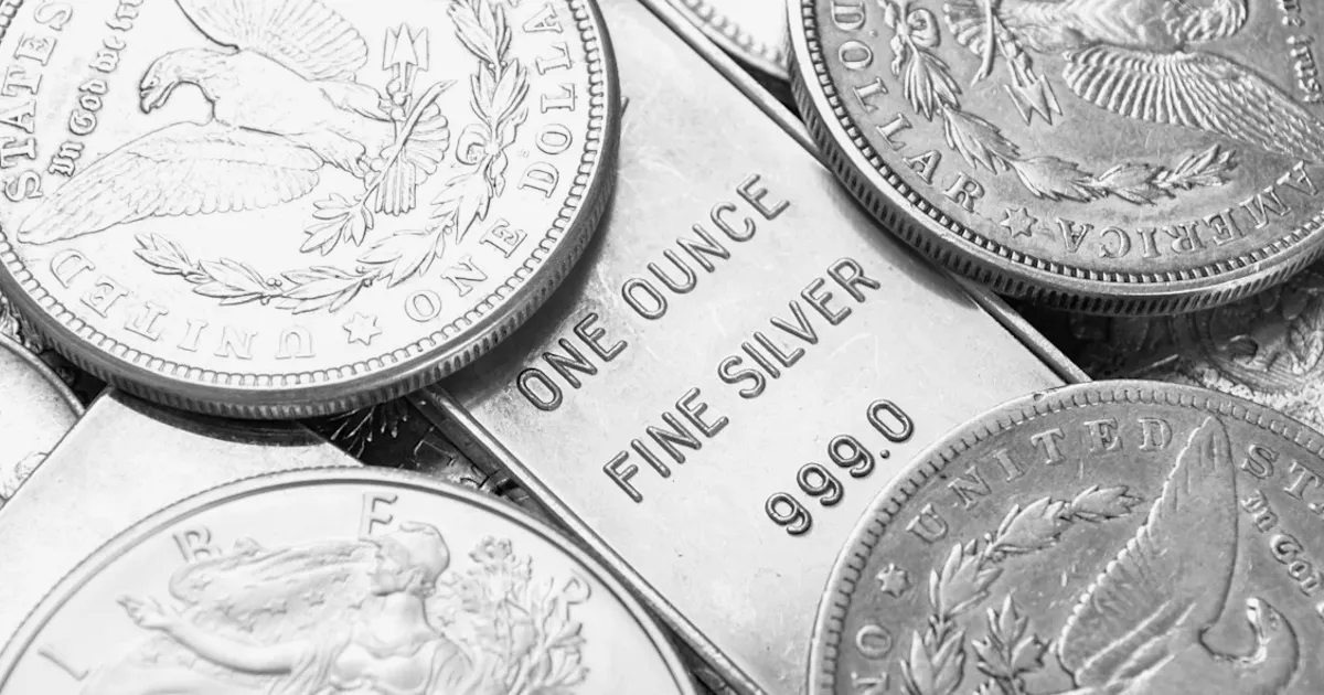 Los futuros de plata caen a $58,78 y la caída semanal alcanza el 7%