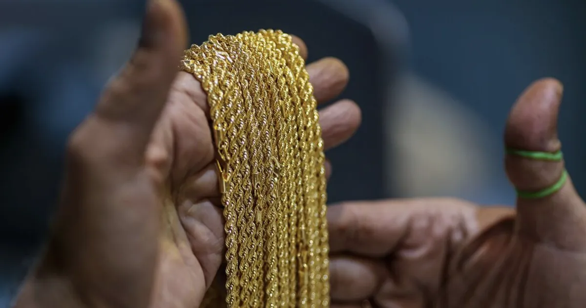 Gold Steadies as US and Iran Flag Early Progress in Peace Talks