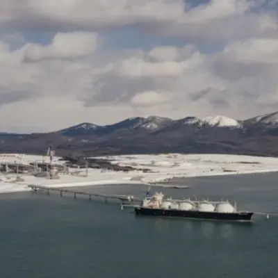 Rússia adiciona novo navio à frota sombra enquanto produção do Arctic LNG 2 aumenta