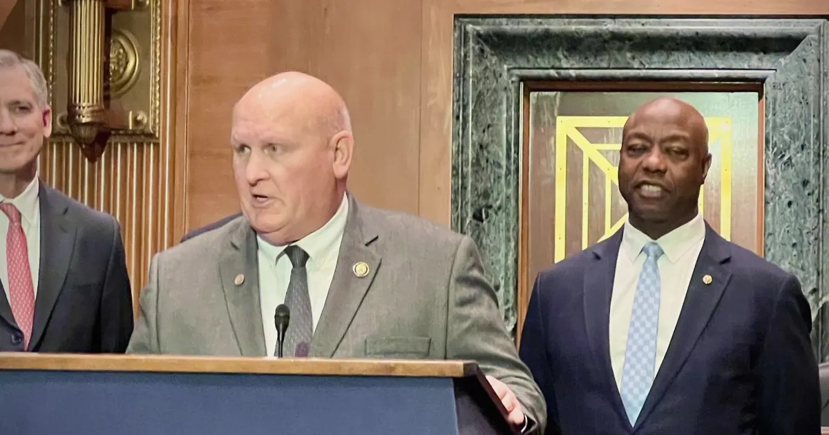Legisladores de EE.UU. instan a Trump a llenar la CFTC en medio del impulso cripto