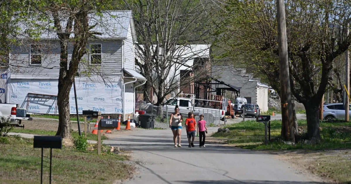 US New Home Construction Plunges to 6-Year Low in May