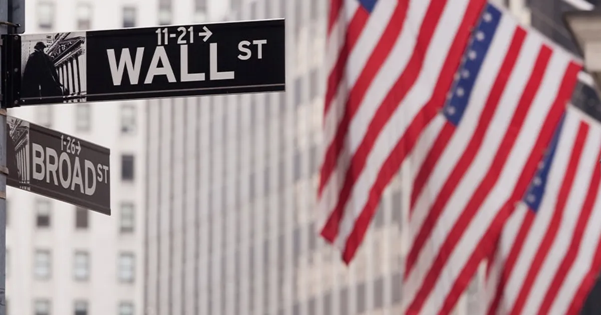 Dow, Nasdaq Rise as Bond Yields Fall; Corning, Biotech Lead