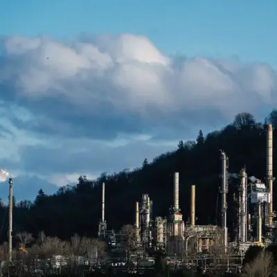 Bank of Canada Surveys Show War Lifts Inflation Expectations, Oil Investment