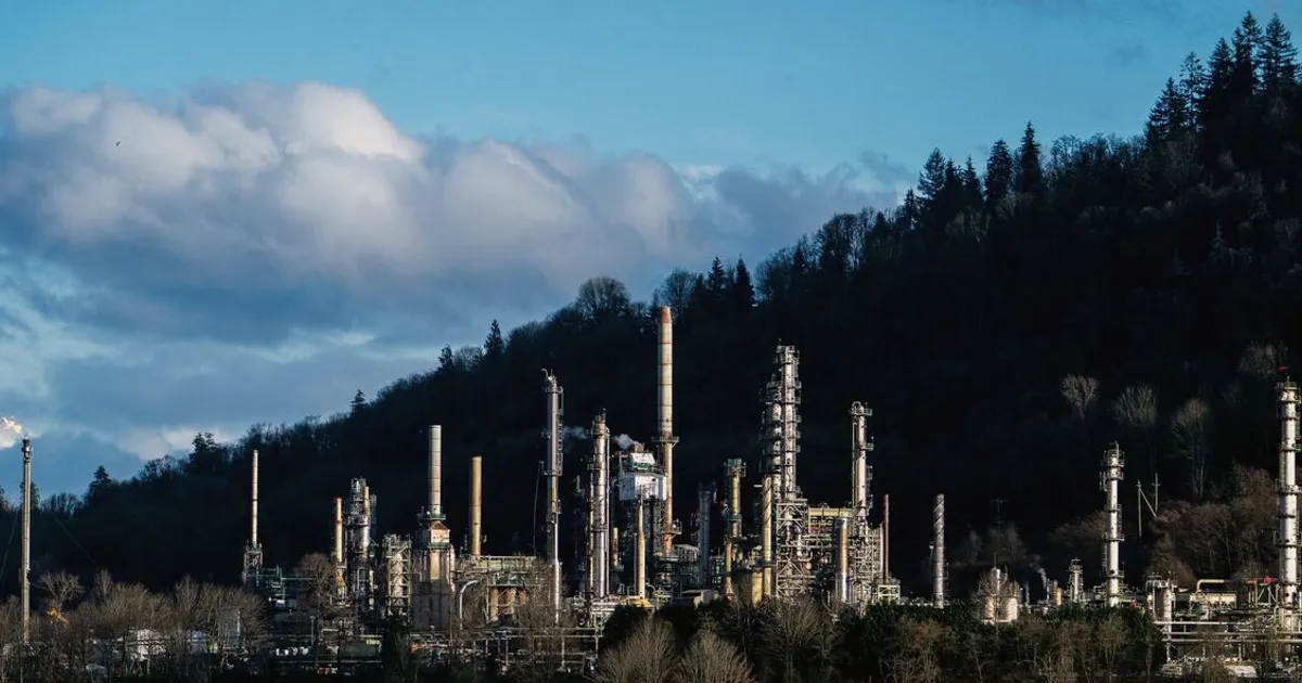 Bank of Canada Surveys Show War Lifts Inflation Expectations, Oil Investment
