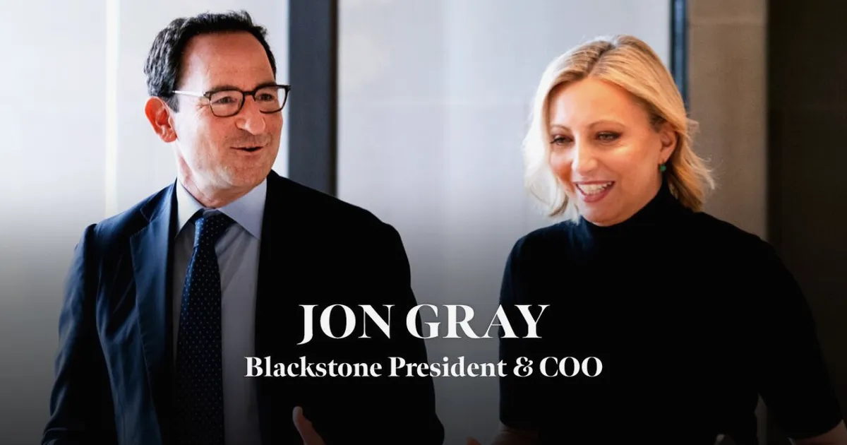 Jon Gray de Blackstone : Le pari de 26 milliards qui a failli ruiner sa carrière