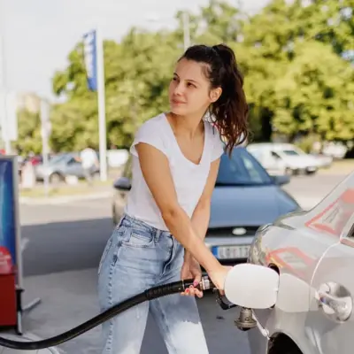 Les prix élevés de l'essence rendent l'action Costco plus attrayante que Walmart