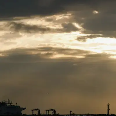 Exportaciones de petróleo de EAU se recuperan al 85% de niveles previos a la guerra, según AIE