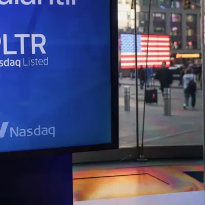 Palantir stock cheaper than Alphabet on key valuation metric