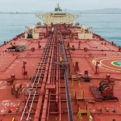 Petroleiro com destino ao Japão cruza o Estreito de Ormuz em meio à repressão iraniana