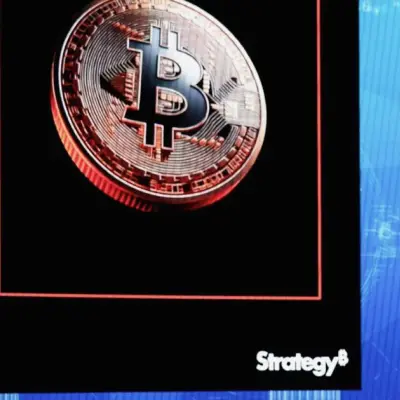 Bitcoin Drops Toward $60,000 on Strategy Funding Concerns and Rate Fears