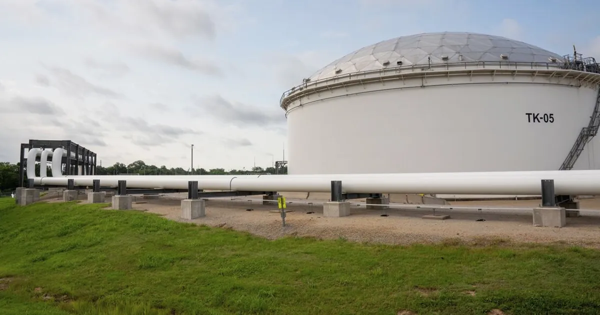 Record US Fuel Exports Strain Domestic Stockpiles as Iran Tensions Rise