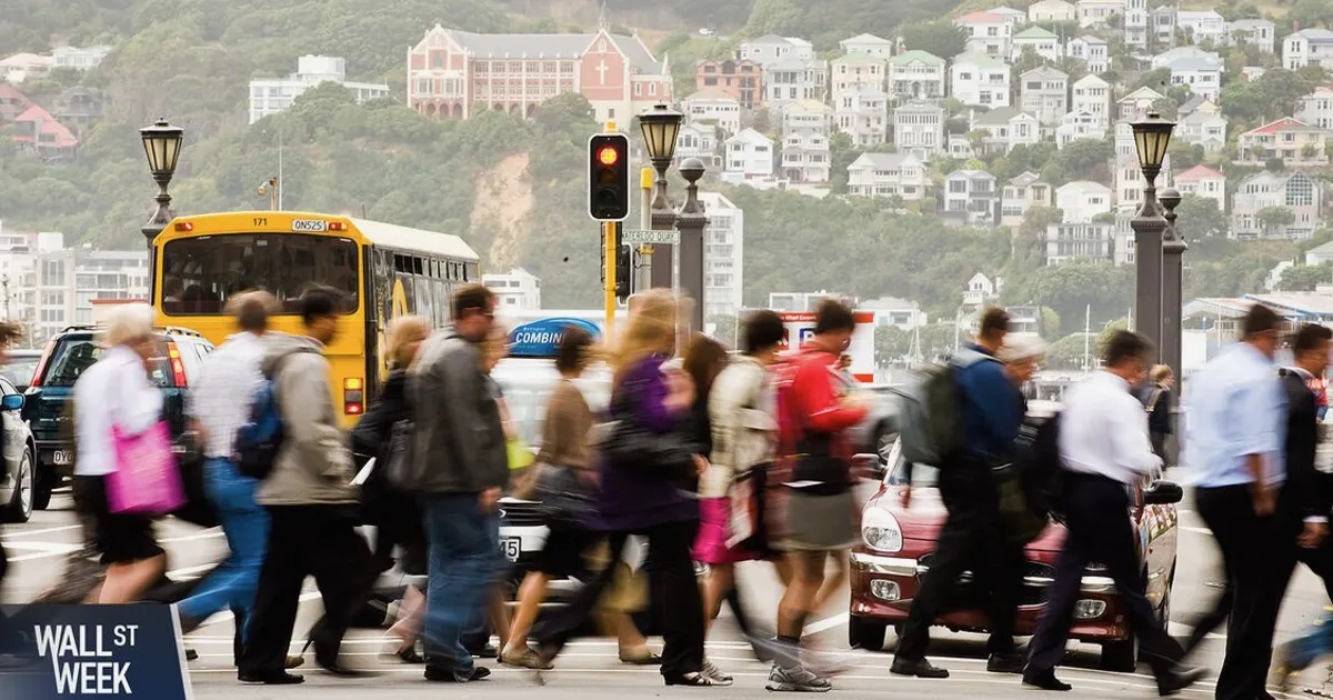 Record 41,000 New Zealanders Move to Australia in 2025, Drawn by Stronger Jobs Market