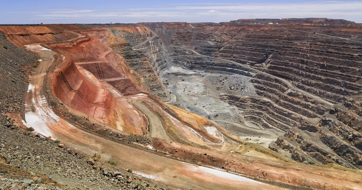 Gold Surges Past $4,300; Agnico Eagle and Alamos Gold Shine