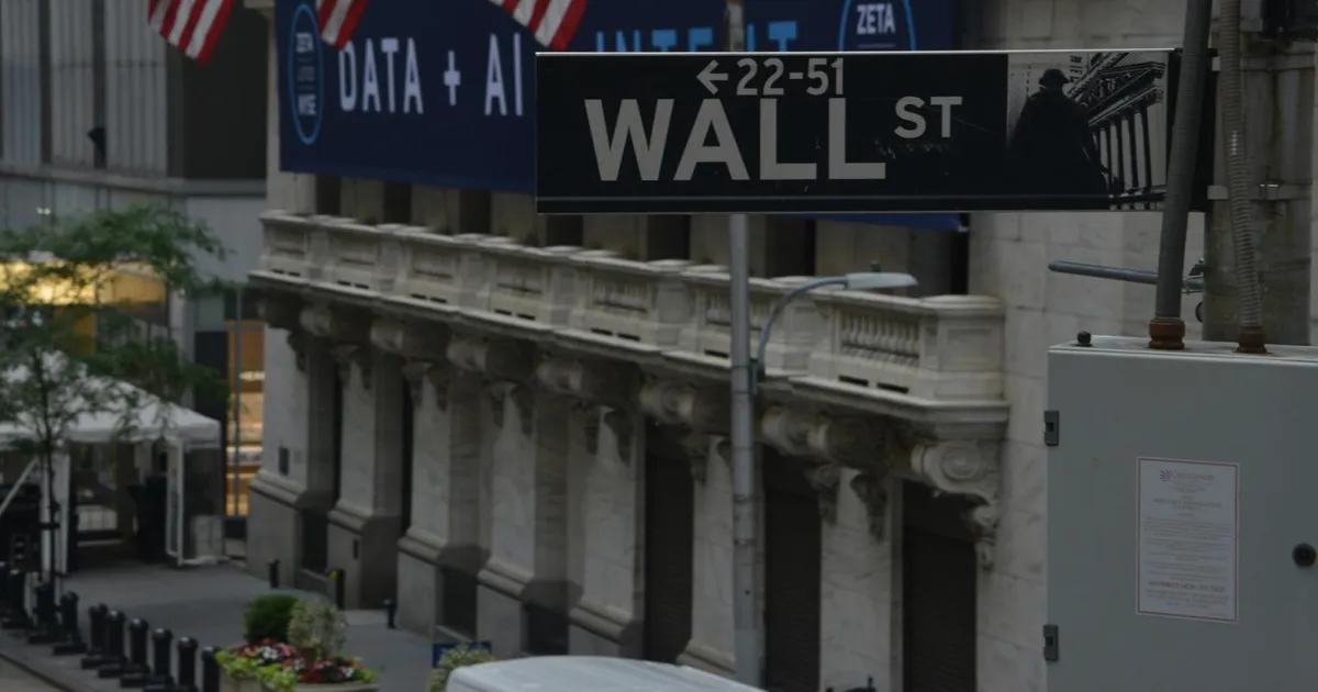 Banking groups escalate fight over stablecoin yield ahead of Senate vote