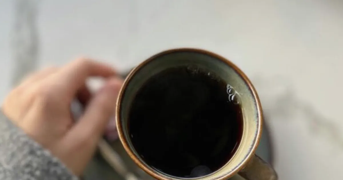 Café ligado a mudanças no microbioma intestinal e benefícios de humor em novo estudo
