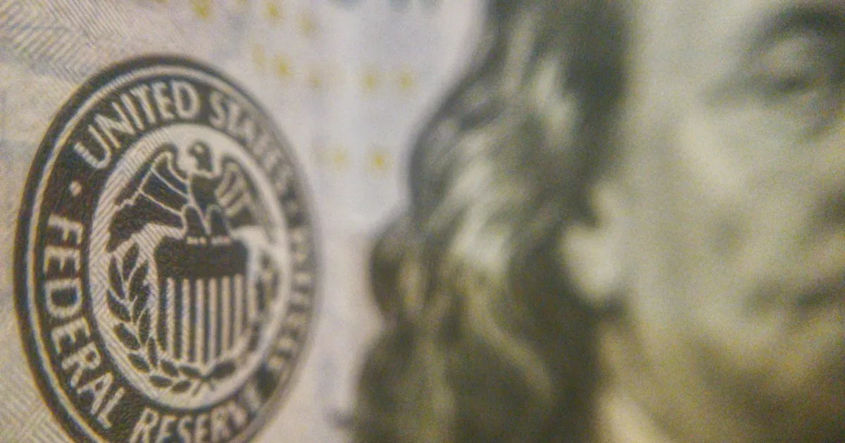 Le nouveau président de la Fed sous pression alors que le pétrole alimente l'inflation