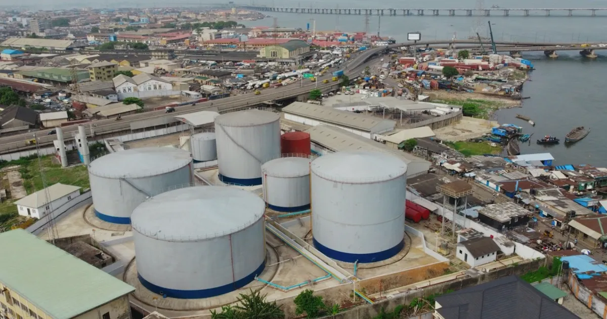 La production de brut du Nigeria atteint un sommet en 15 mois, dépasse le quota OPEC+