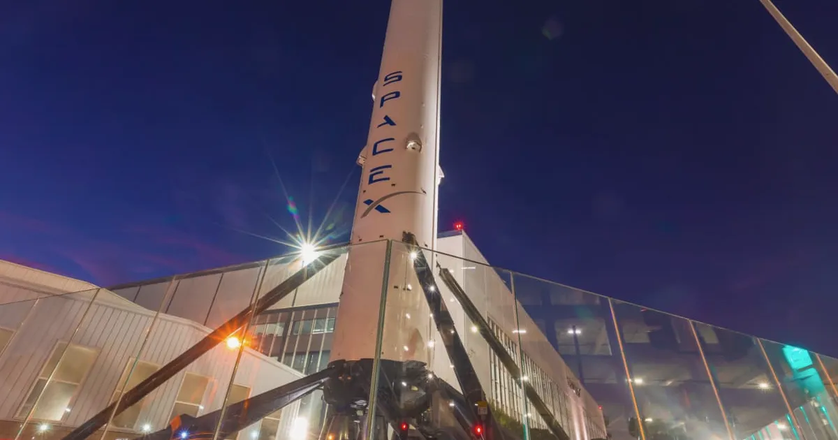 SpaceX panic sends AT&T stock to its worst week in years