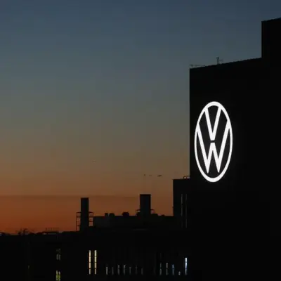 L'action Volkswagen frôle un plus bas de 15 ans après un plan de 100.000 suppressions d'emplois