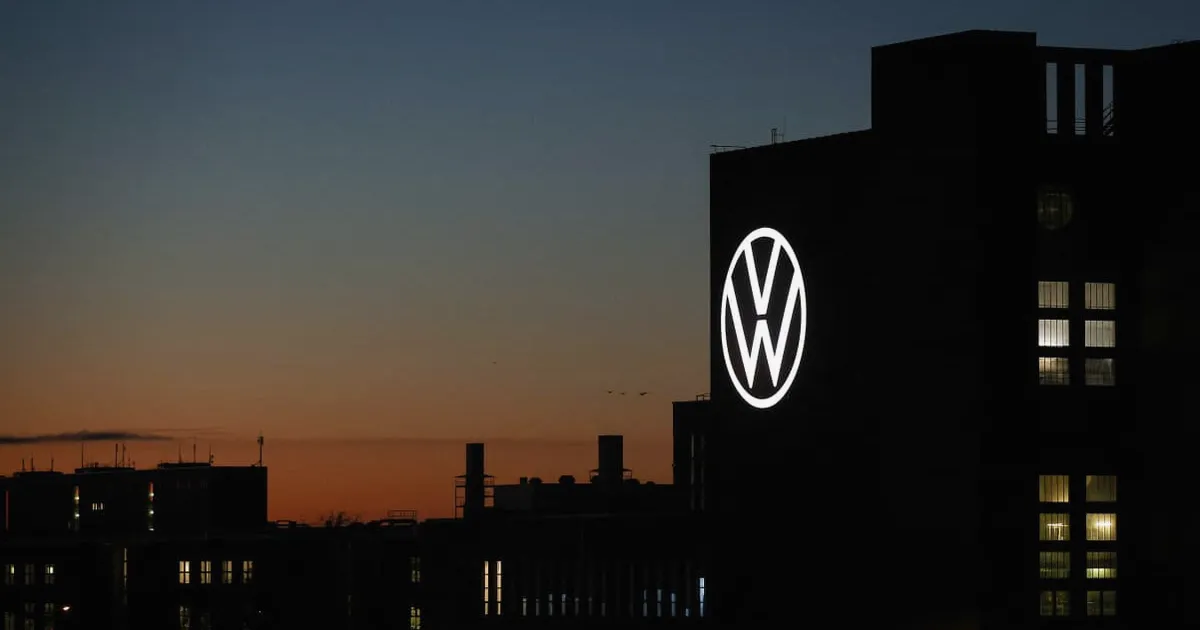 Ações da Volkswagen se aproximam de mínima de 15 anos com plano de demissão de 100 mil