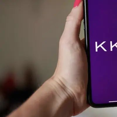 FS KKR Sells $400M Junk Bonds in Rare BDC Deal