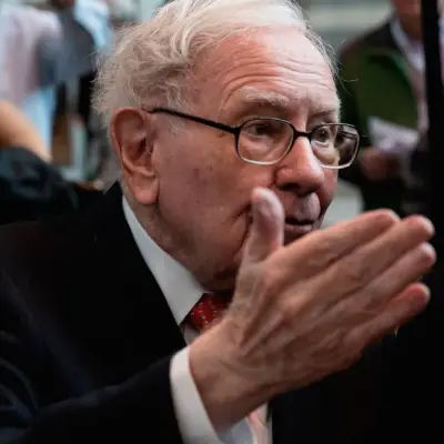 Charlie Munger: Finfluencers mislead you on purpose — build wealth this way