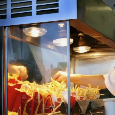 $500K Dividend Portfolio Outearns Minimum Wage: What It Means for Income Investors