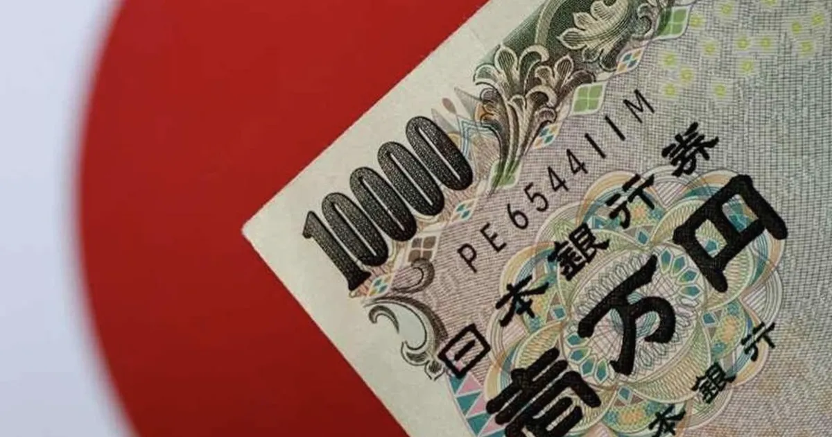 Japan FX diplomat says April intervention slowed yen decline