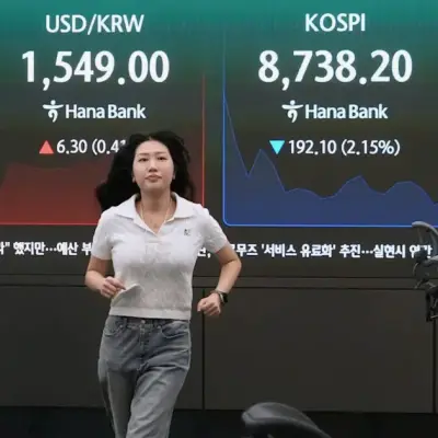 Chứng khoán châu Á lao dốc khi nhà đầu tư chốt lời sau đợt tăng do AI