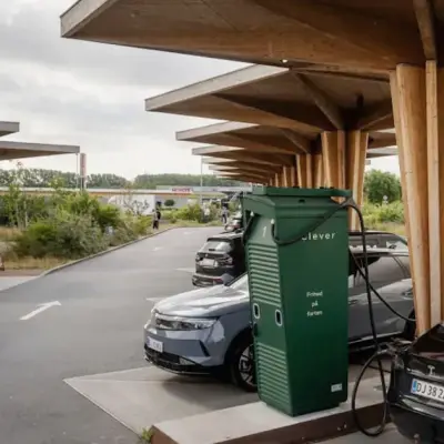 Ações da Tesla caem com indústria automotiva migrando para fiação de alumínio devido ao custo do cobre