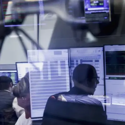 Wall Street AI Race Sparks Crowded Trade Fears