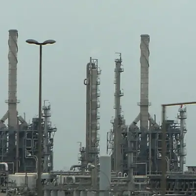 Kuwait Offers Oil to Asian Buyers for First Time Since War Began