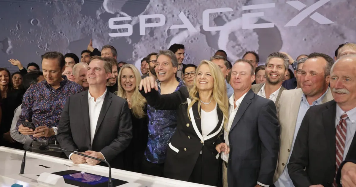 Nhà đầu tư thụ động buộc phải sở hữu cổ phiếu SpaceX sau khi vào chỉ số