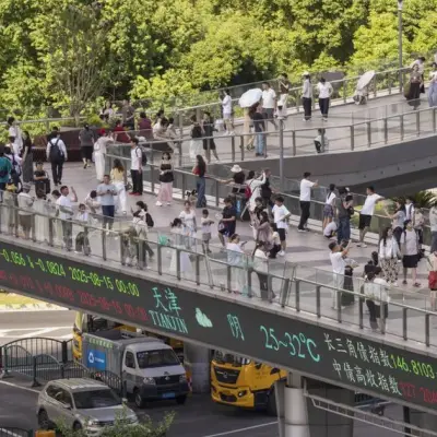 Emerging-Market Stocks Slide as Chinese E-Commerce, AI Shares Tumble
