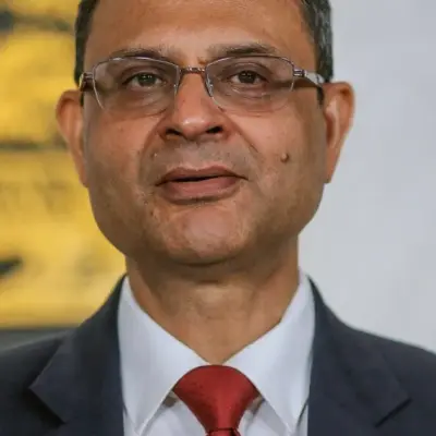 India Holds Benchmark Rate Steady Despite Inflation Concerns