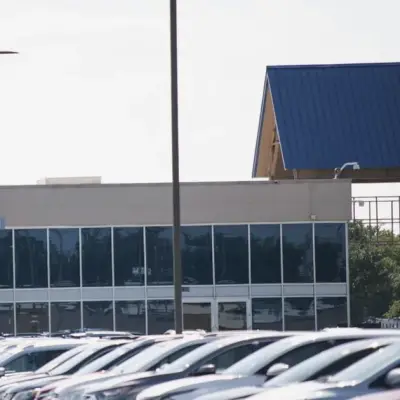 Cổ phiếu CarMax giảm khi doanh số xe cũ giảm quý thứ tư liên tiếp